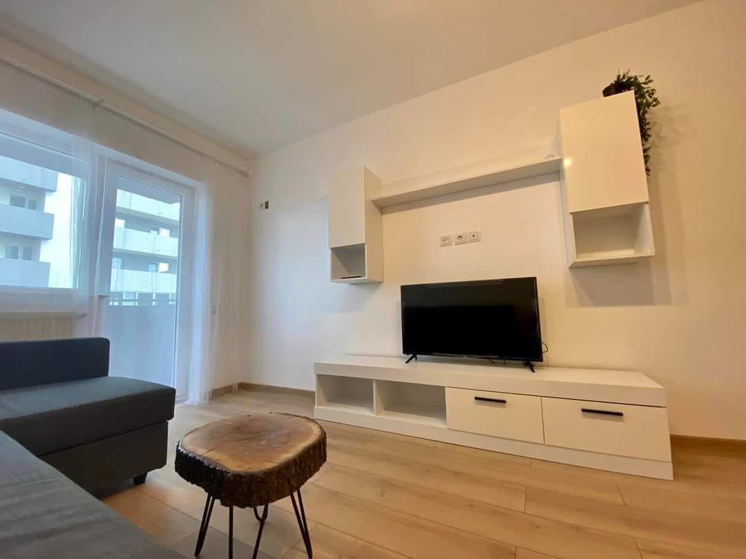 Apartament 2 camere de inchiriat Aparatorii Patriei - Poză 1