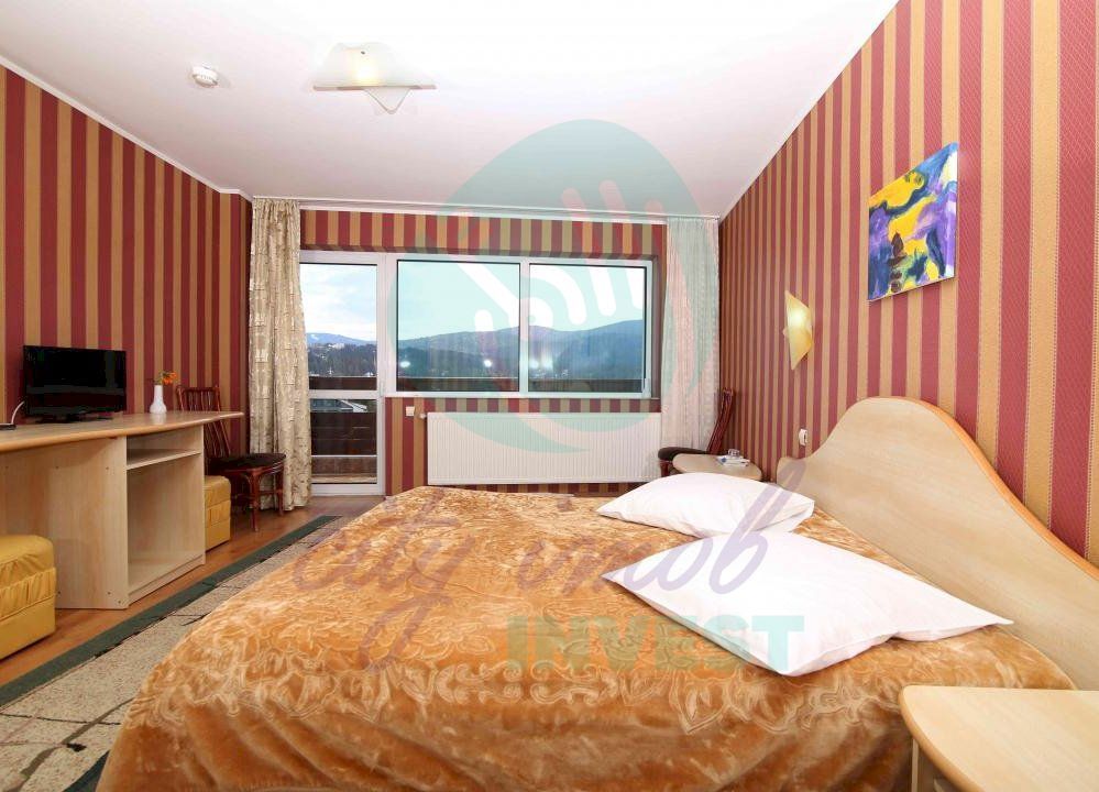 Vila cu 24 de camere cu priveliste superba ideal investitie in PREDEAL - Poză 30