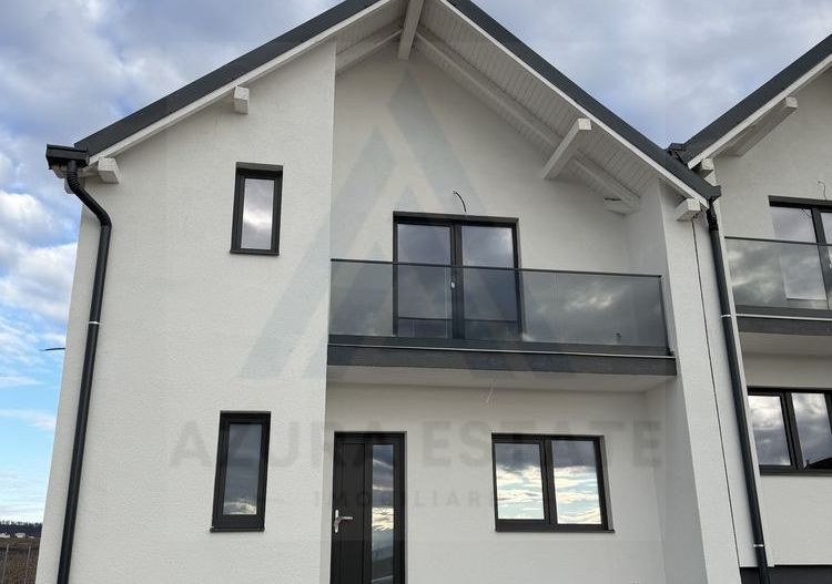 Casa modern 4 camere 2 bai 118.5 mp utili si teren 400 mp in Sura Mare - Poză 1