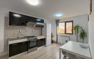 Casă modernă cu 5 camere, garaj și curte mare, mobilată in Corbu - Poză 13