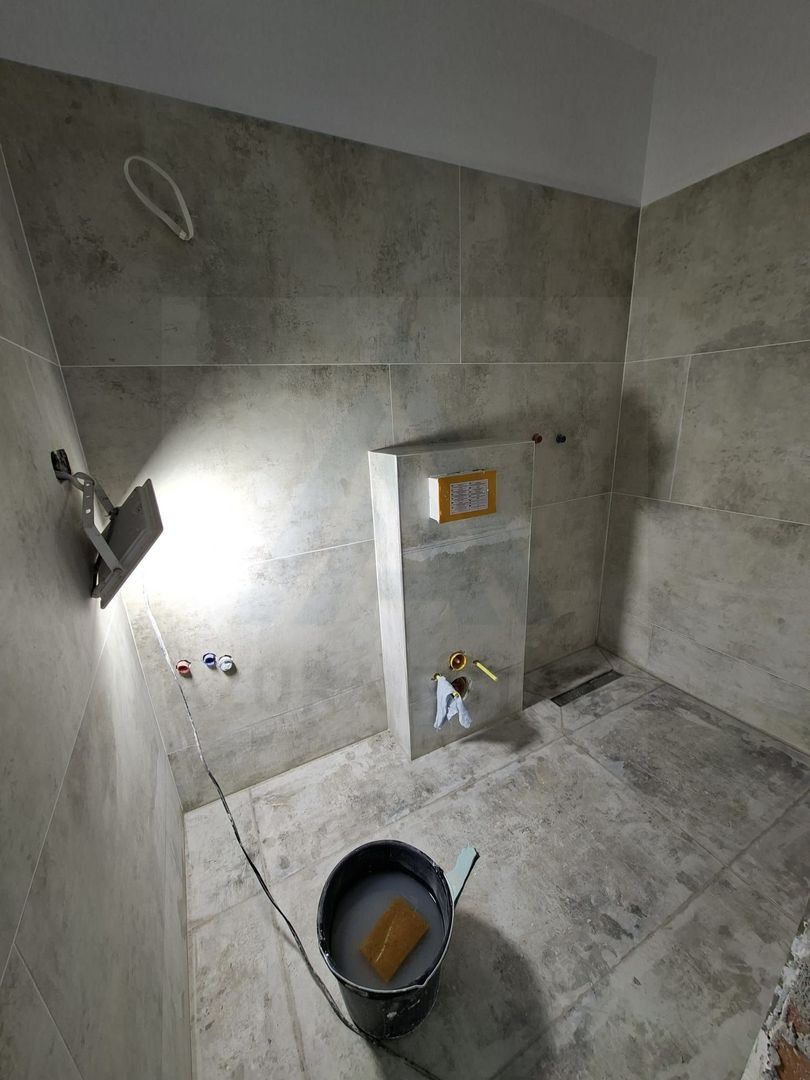 Apartament premium 3 camere + curte 50 mp 2 băi 61,4 mp utili Cristian - Poză 6