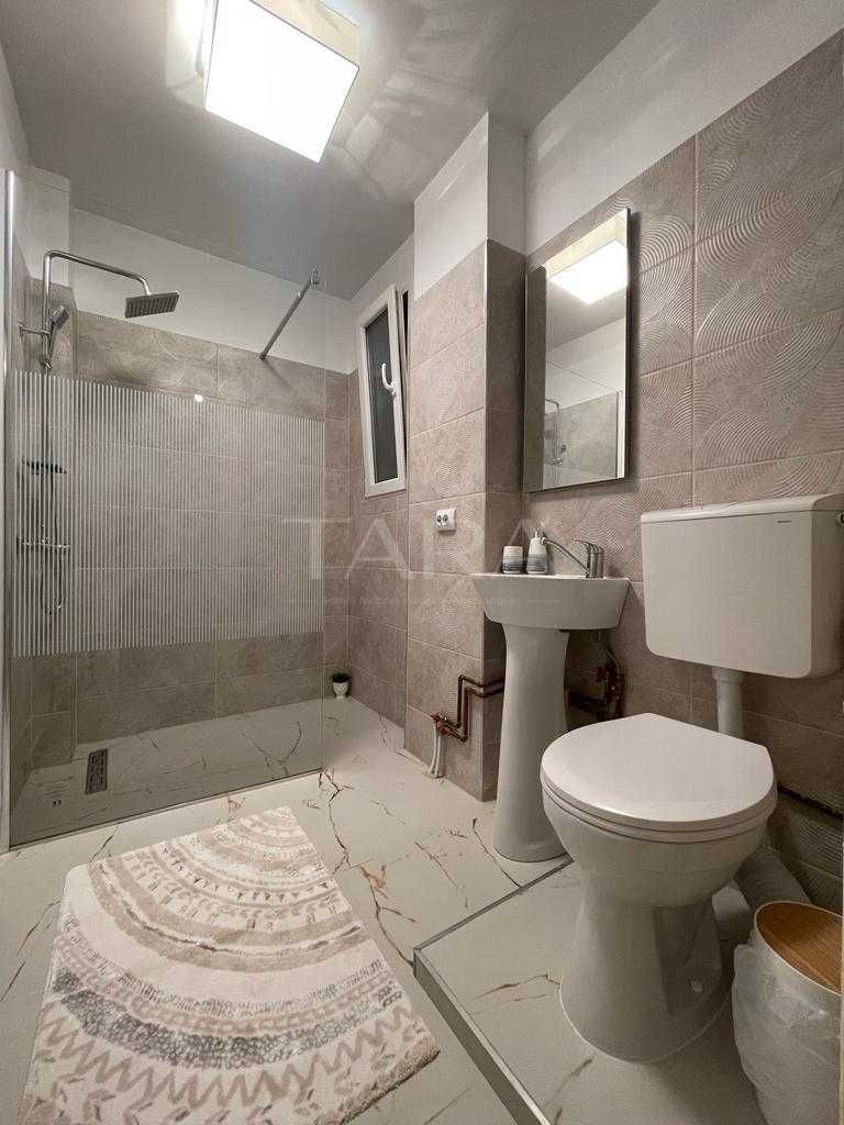 Apartament ultrafinisat, locație centrală - Poză 8
