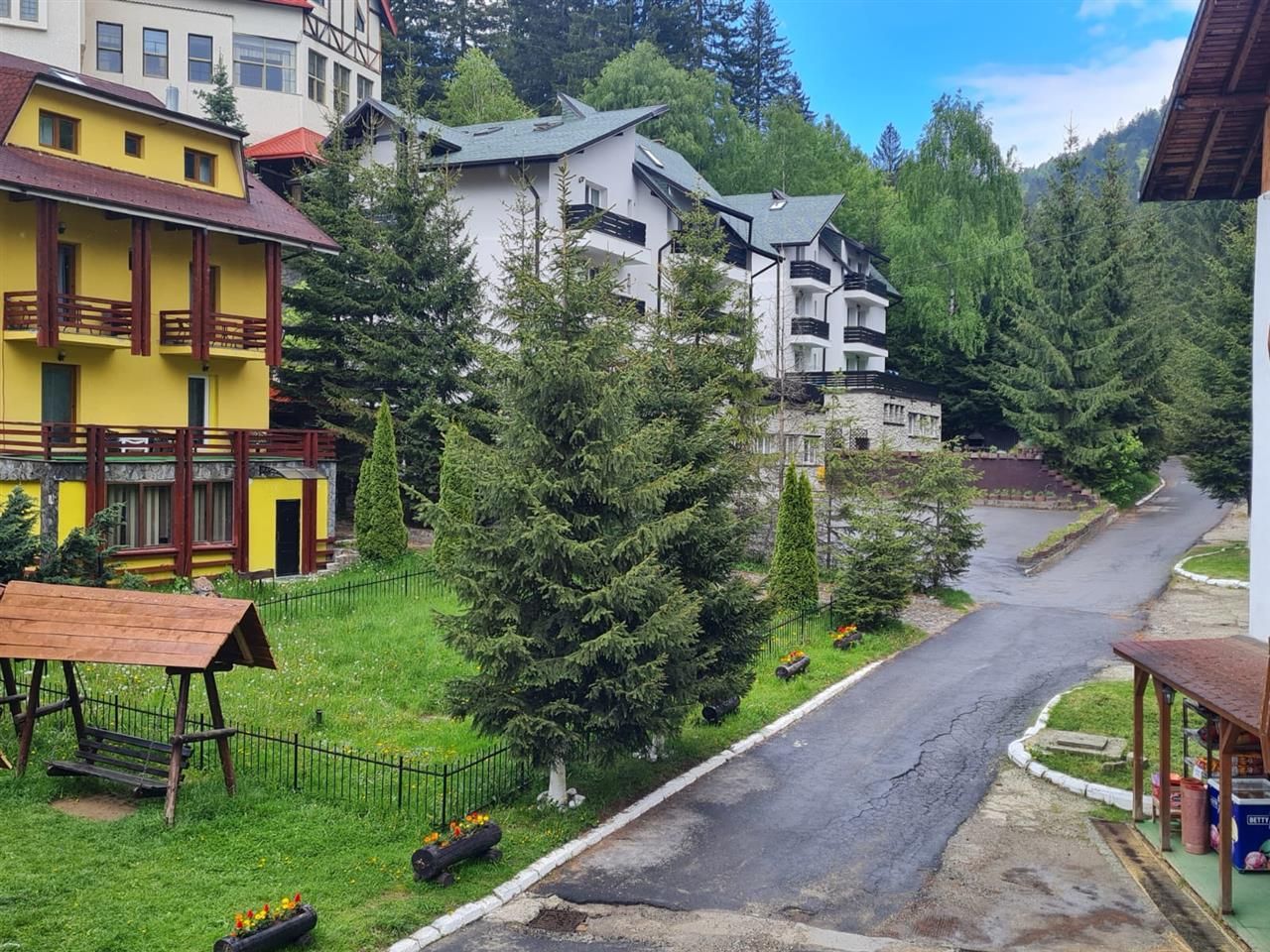Casa ta de vacanta, imbratisata de natura,3 terase, parcare, Poiana Brasov - Poză 20