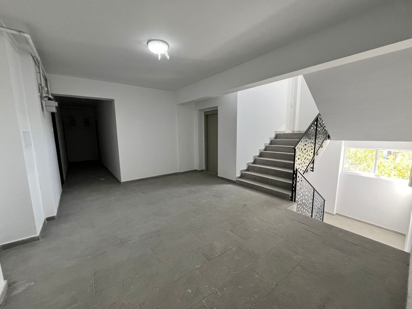 Ap 2 camere, decomandat, loc parcare subteran, prima Inchiriere - Poză 4