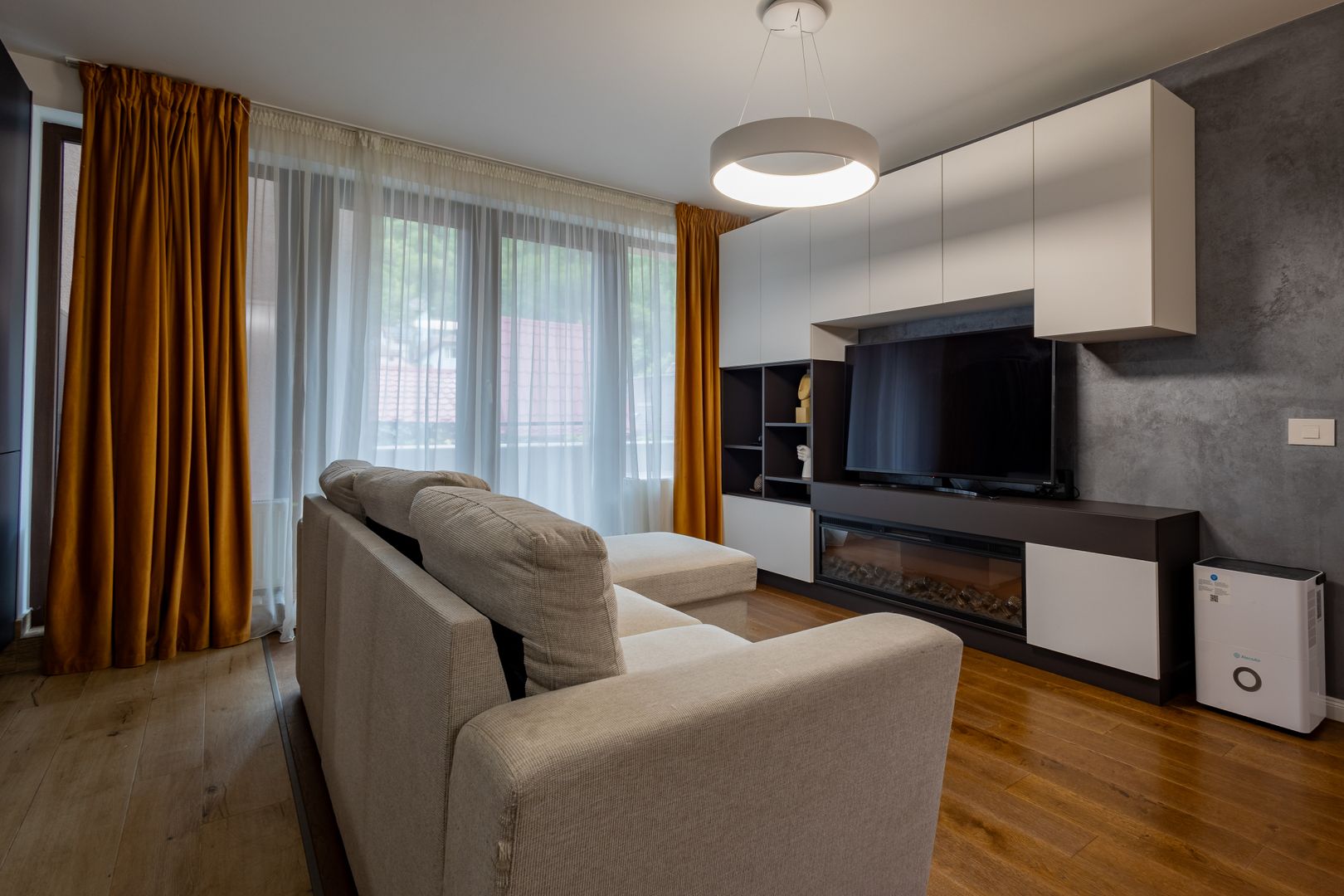 Apartament 2 camere mobilat complet, parcare subterana Schei - Poză 1