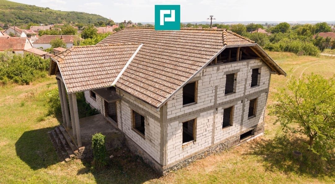 Casă impunătoare în Păuliş - Poză 3