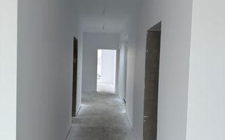 Duplex Spatios parter 4 camere - zona Ion Creanga- Dumbravita - Poză 8