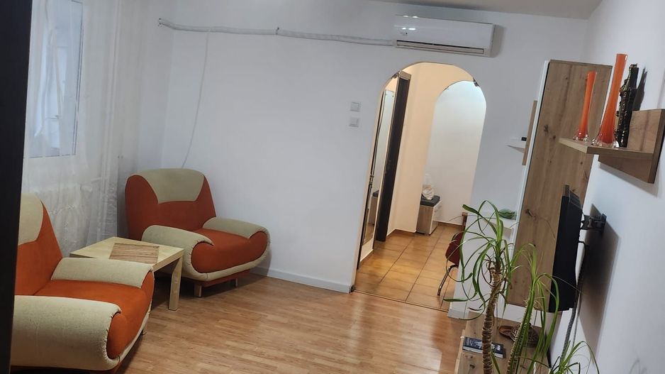 Vanzare apartament 3 camere - Poză 2