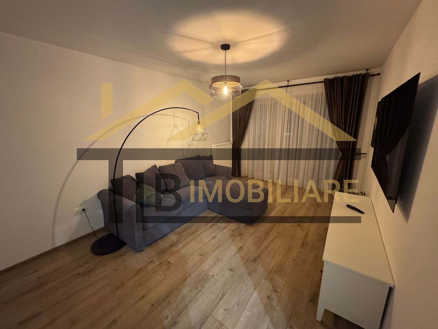 Apartament cu 2 camere, 59 mp, decomandat, parcare, Zona Maurer - Poză 1