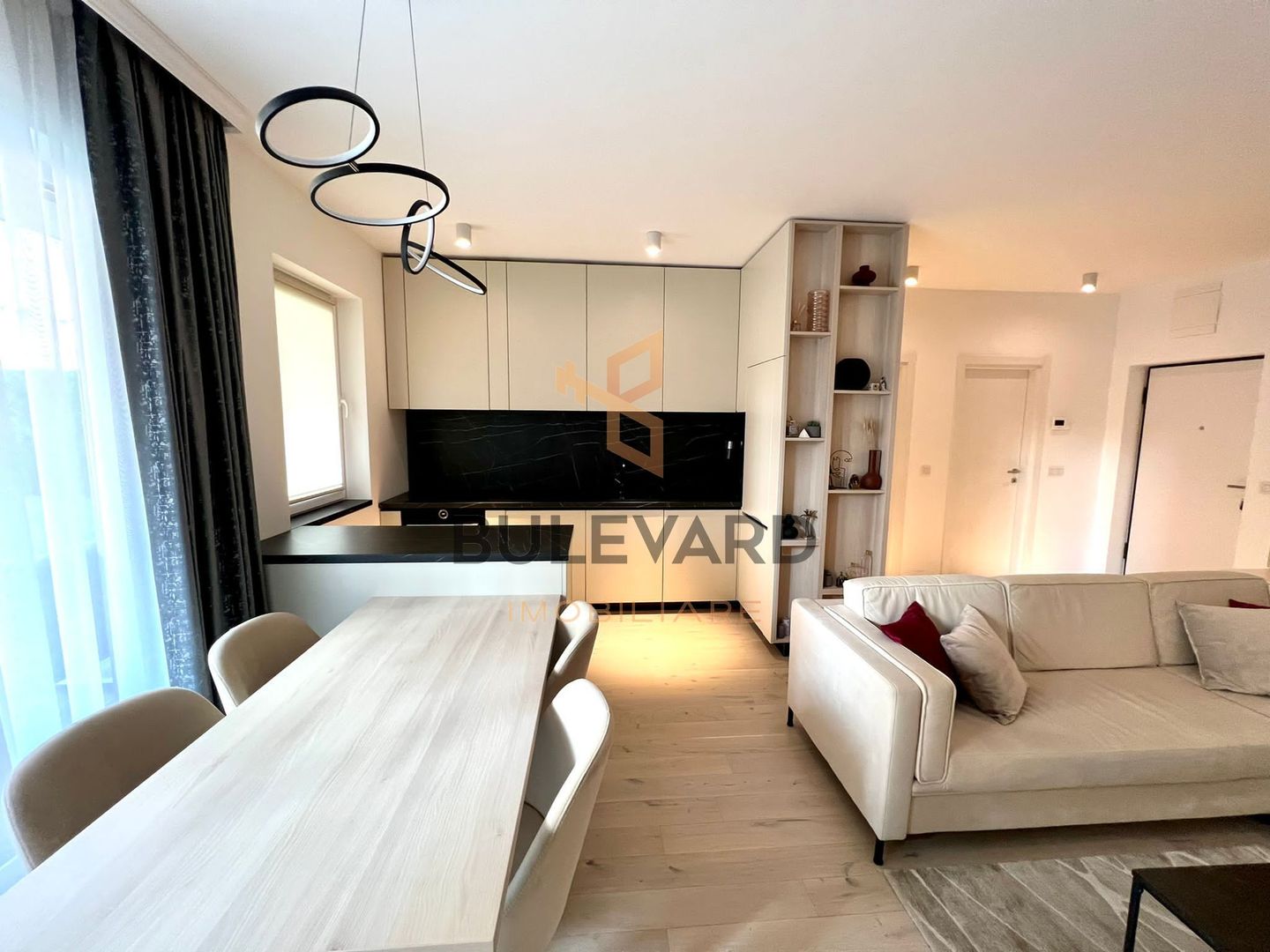 Apartament cu 2 camere si gradina de 77mp, zona The Office! - Poză 2