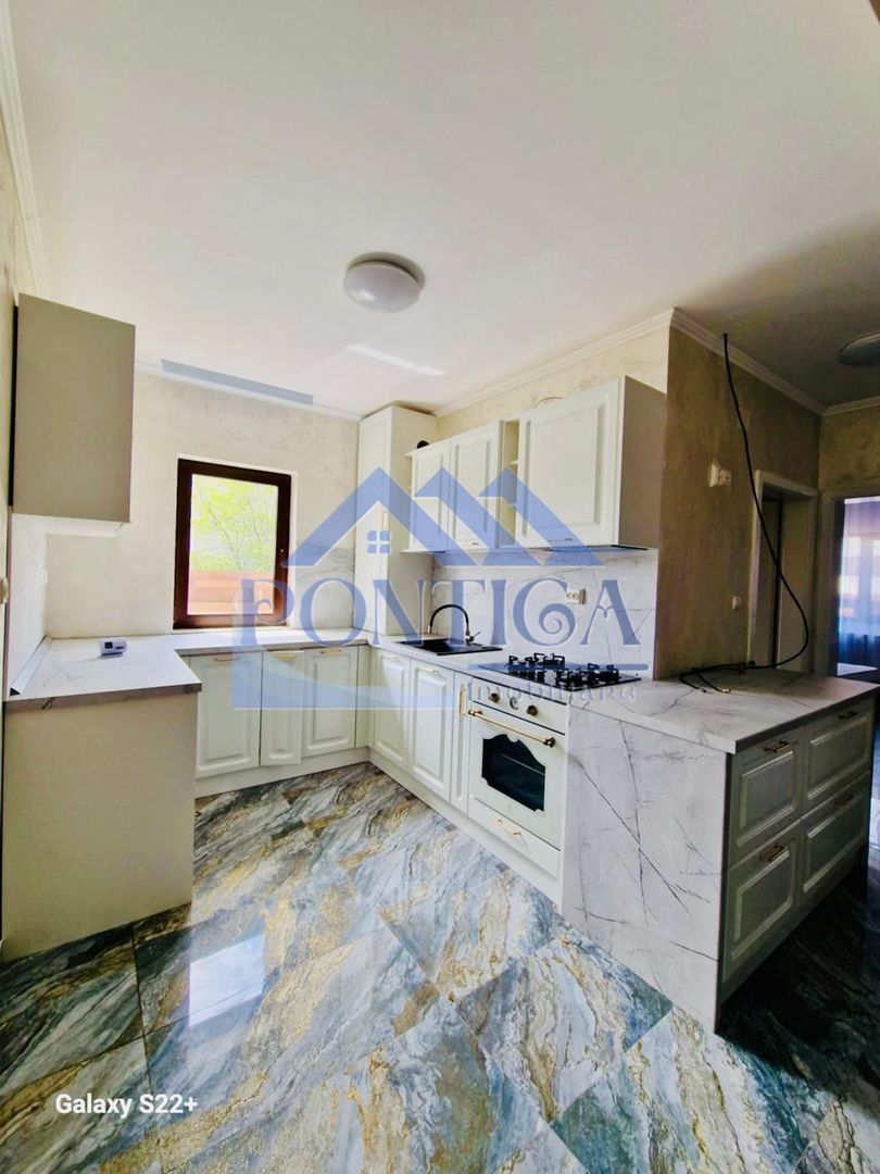 Casă spațioasă, mobilată și utilată în Năvodari Nord-Vest - Poză 5