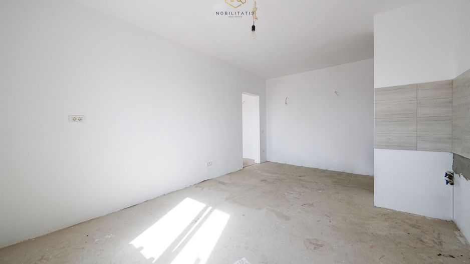 Vandut - Olimpia - Complex | 3 camere, modificat, 67 mp | Partial renovat - Poză 24