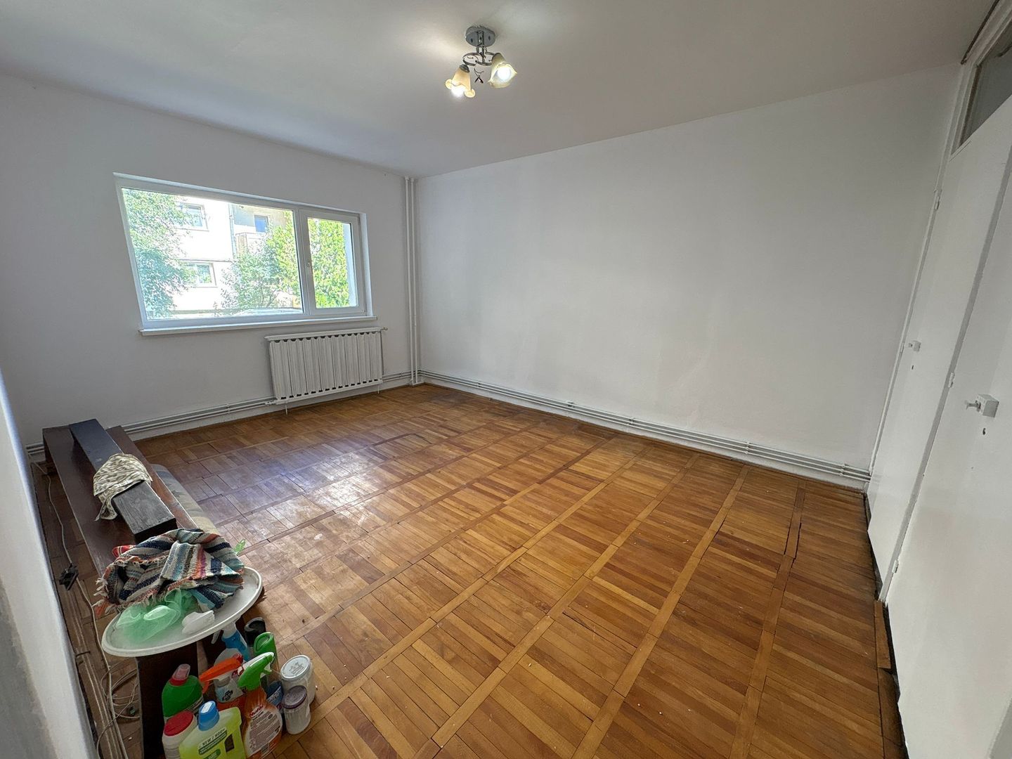 Apartament 2 camere decomandat str. Crângului (parter) lângă liceul Economic - Poză 1