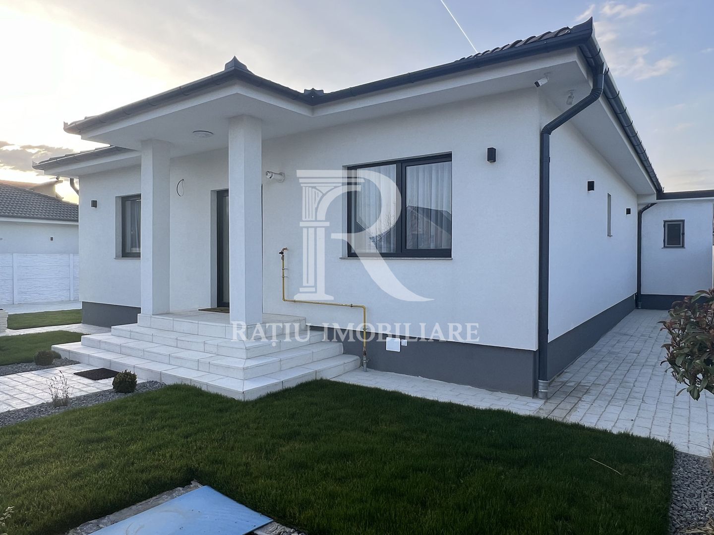 Casa modernă | 4 camere | piscină cu apă geotermală | Oncea | Oradea - Poză 1