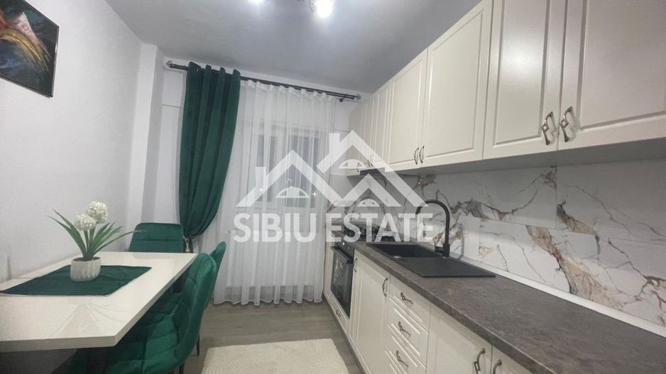 Apartament de vanzare cu 2 camere decomandat, etaj 2, pivnita- Cartierul Strand - Poză 7