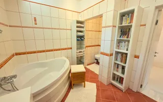 Apartament cu 4 camere,  cu parcare acoperită, în Primaverii - Poză 14