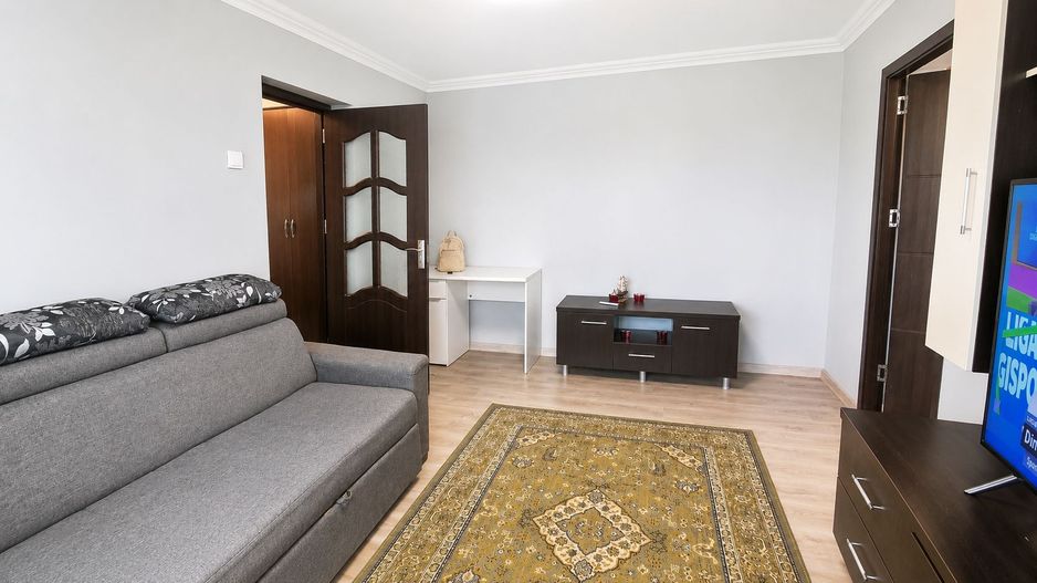 Apartament renovat 2 camere SD 49 mp Podu Ros 92000 euro - Poză 5