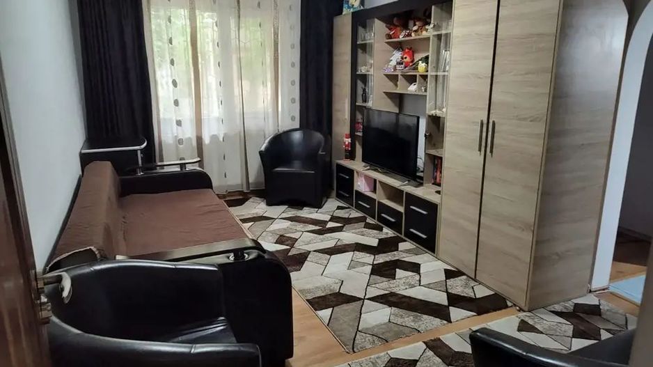 De vanzare apartament 2 camere renovat, zona Salaj - Poză 1