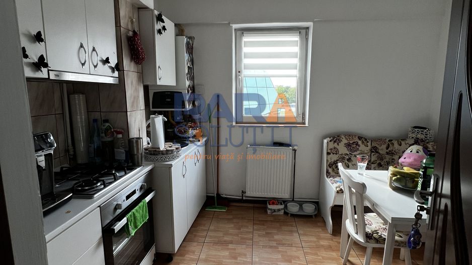 2 camere decomandat - etaj 2 - Poză 5