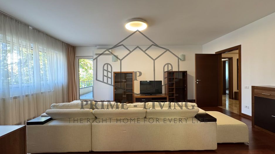 APARTAMENT ULTRACENTRAL CU 4 CAMERE LA INCHIRIERE - Poză 2