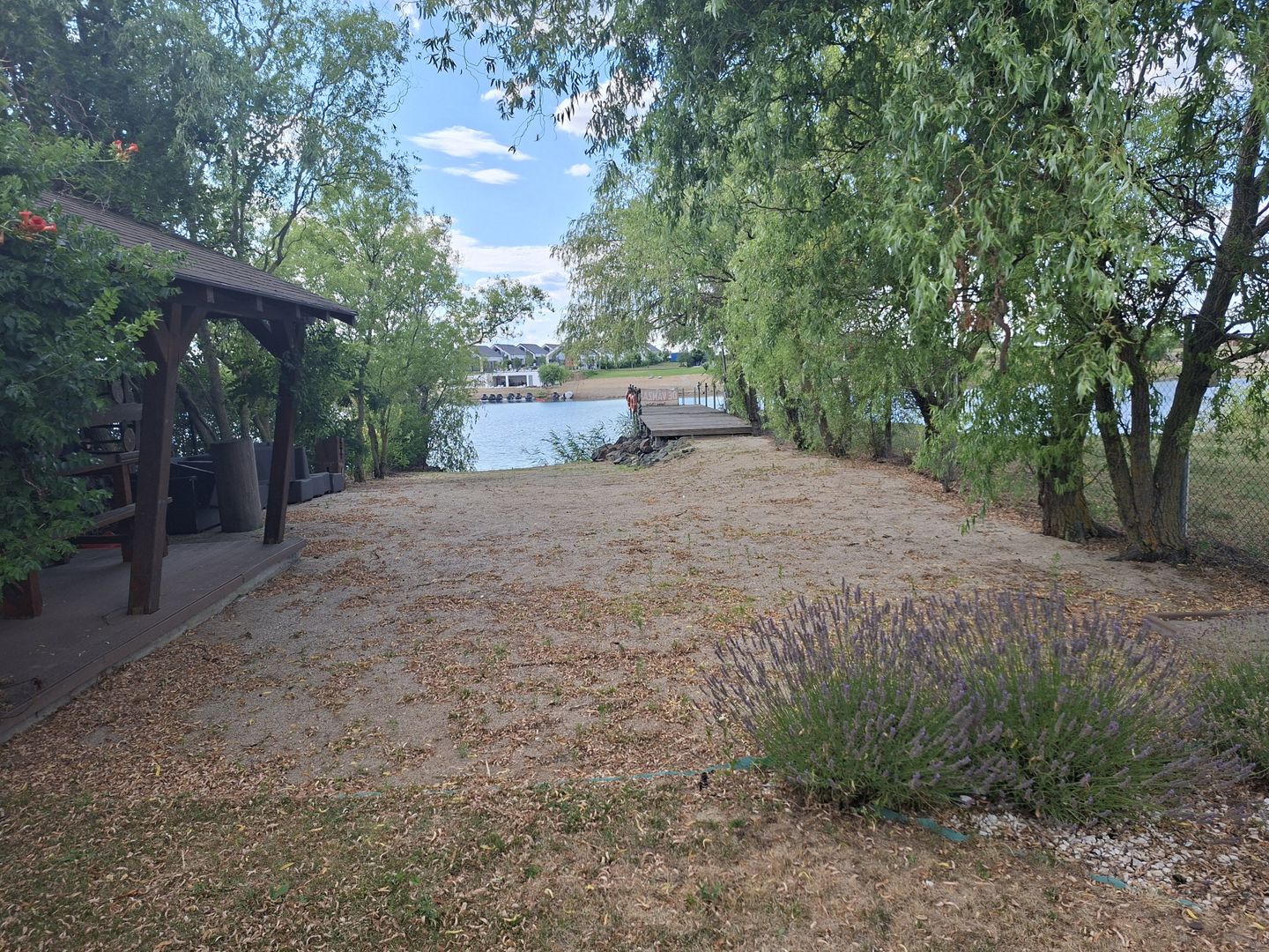 BRASADAS vinde casa cu iesire la lac - Poză 8