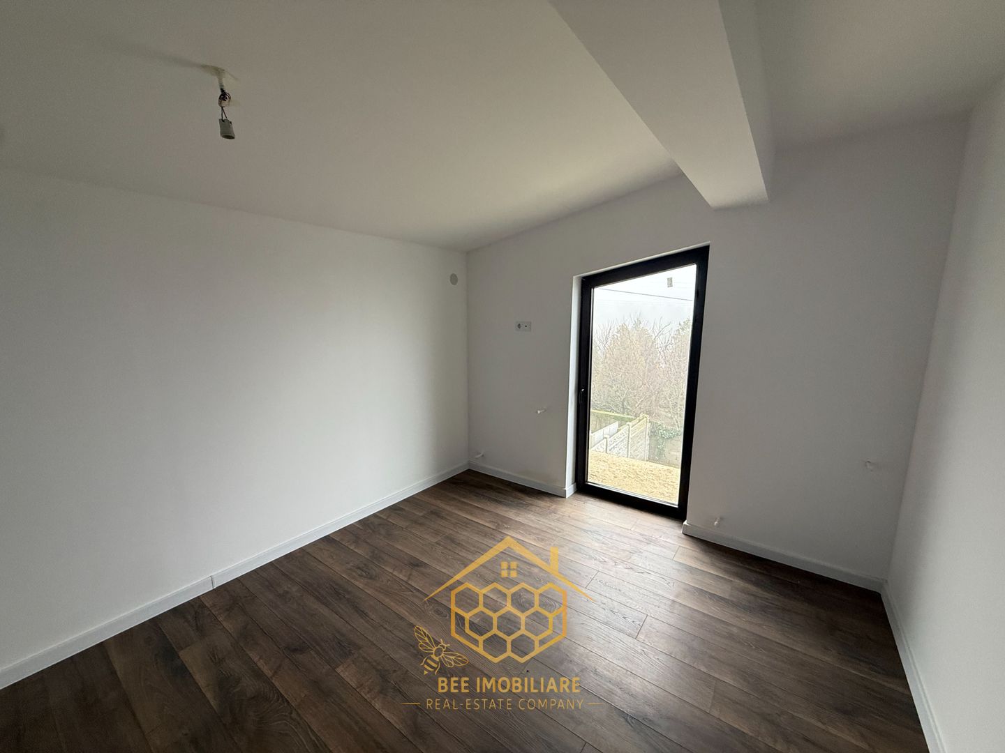 Casa P+1 in Simnicul de Jos - 3 dormitoare- Toate utilitatile - Poză 15