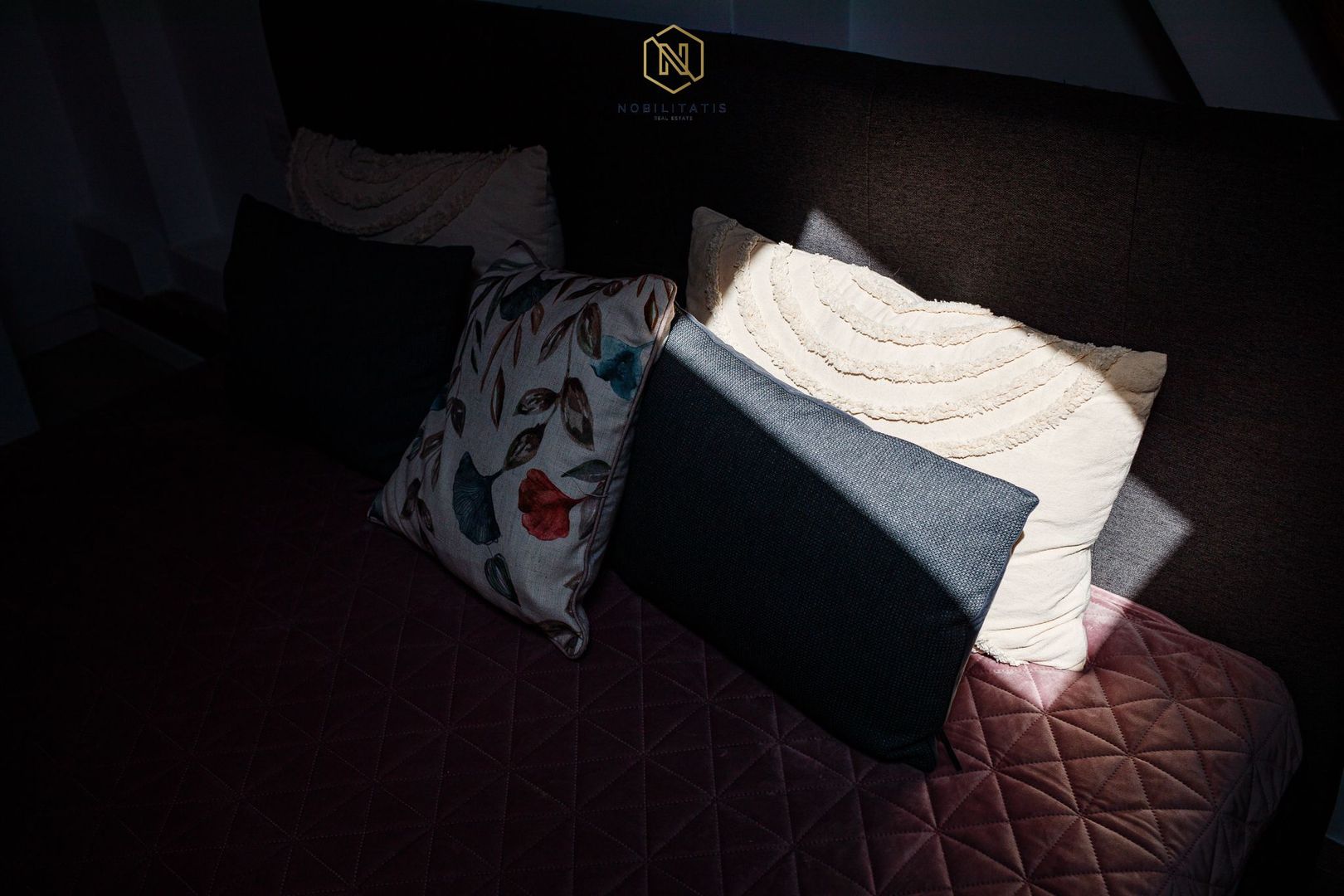 Oferta inchiriata-Apartament superb, central | Imobil Renovat integral + Terasa - Poză 22