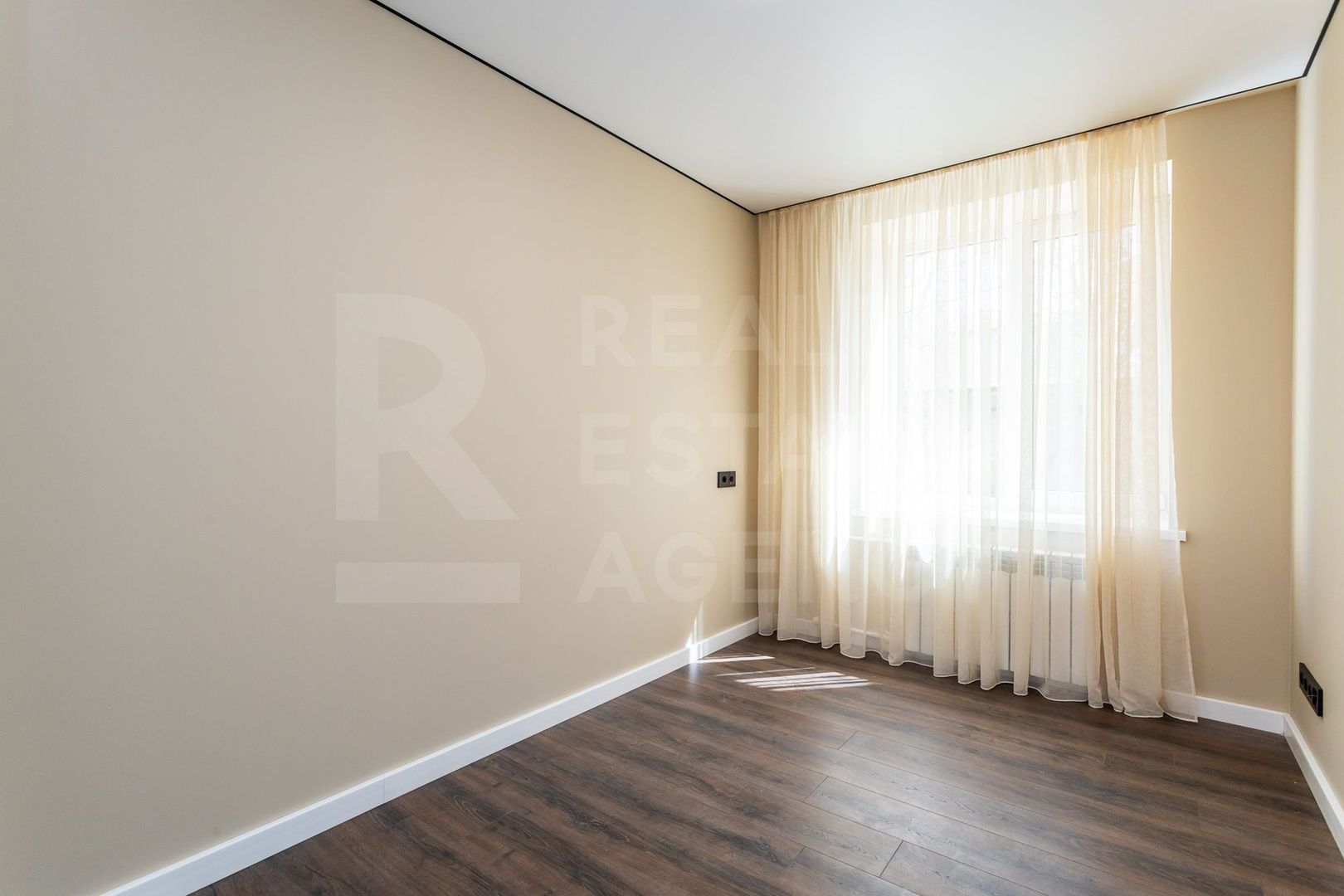 Vânzare, apartament, 2 camere + living, str. Academiei, Telecentru - Poză 10