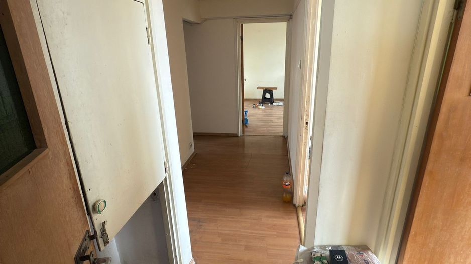 Apartament incapator, patru camere, Resita-Berceni, 120.000€ negociabil - Poză 9