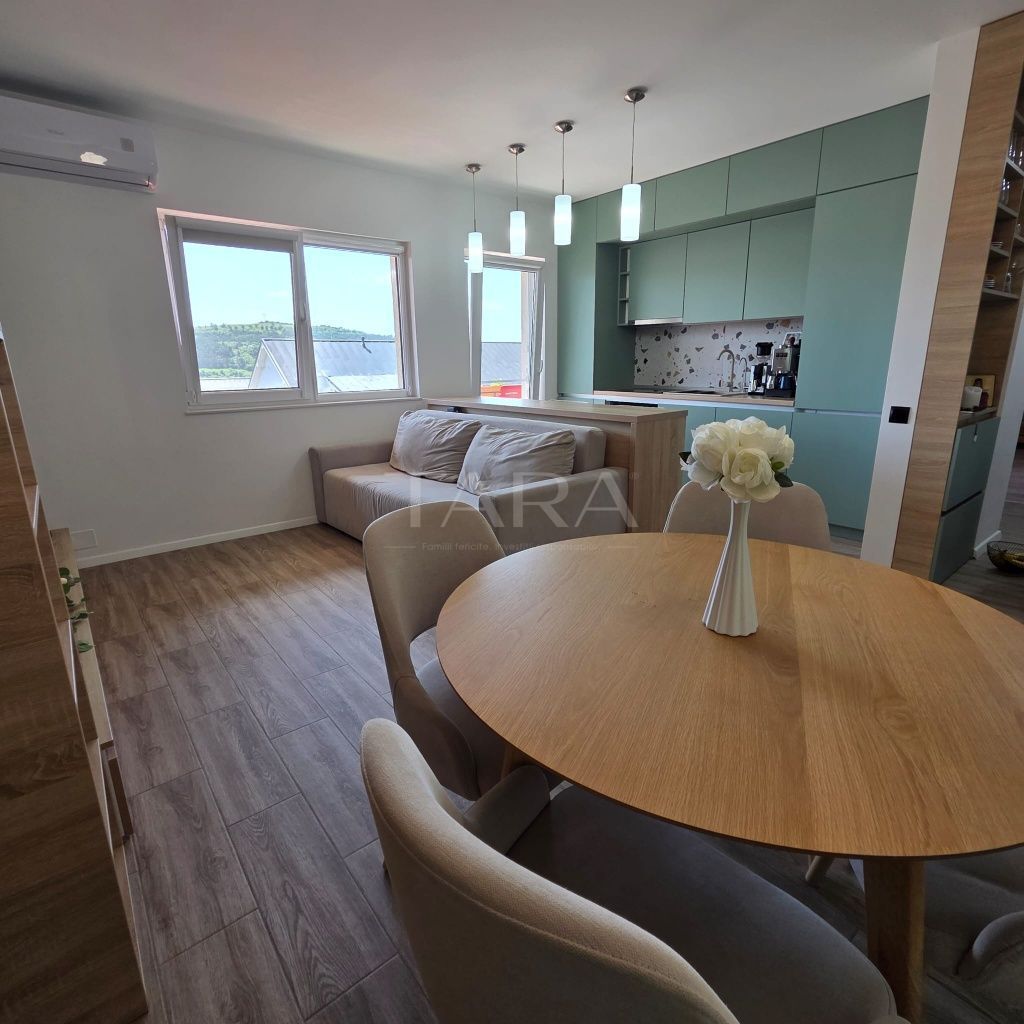 Apartament modern cu 3 camere, balcon generos și parcare subterană. - Poză 2