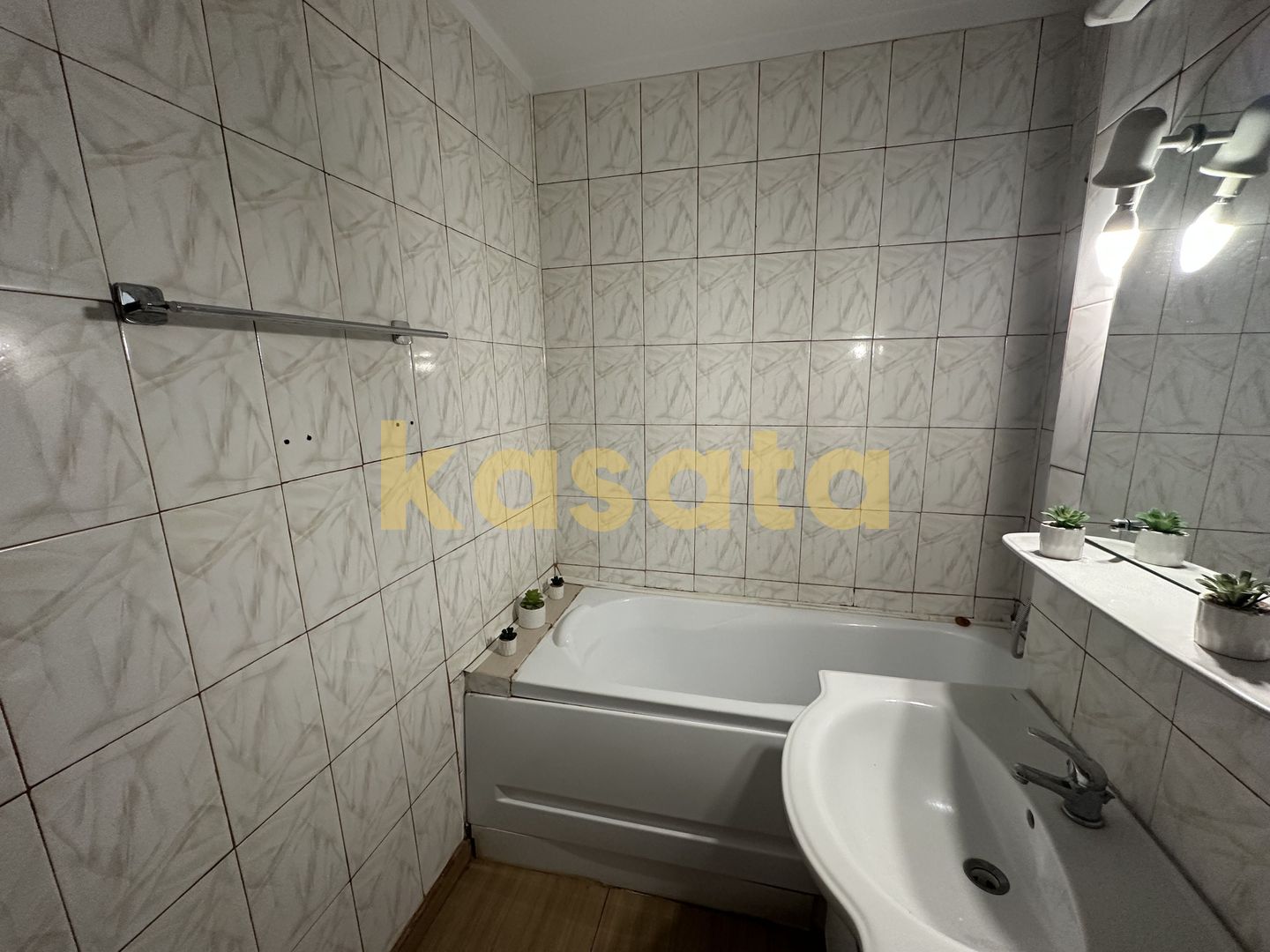 Apartament 2 Camere Vanzare | Metrou Gorjului | Renovat - Poză 17