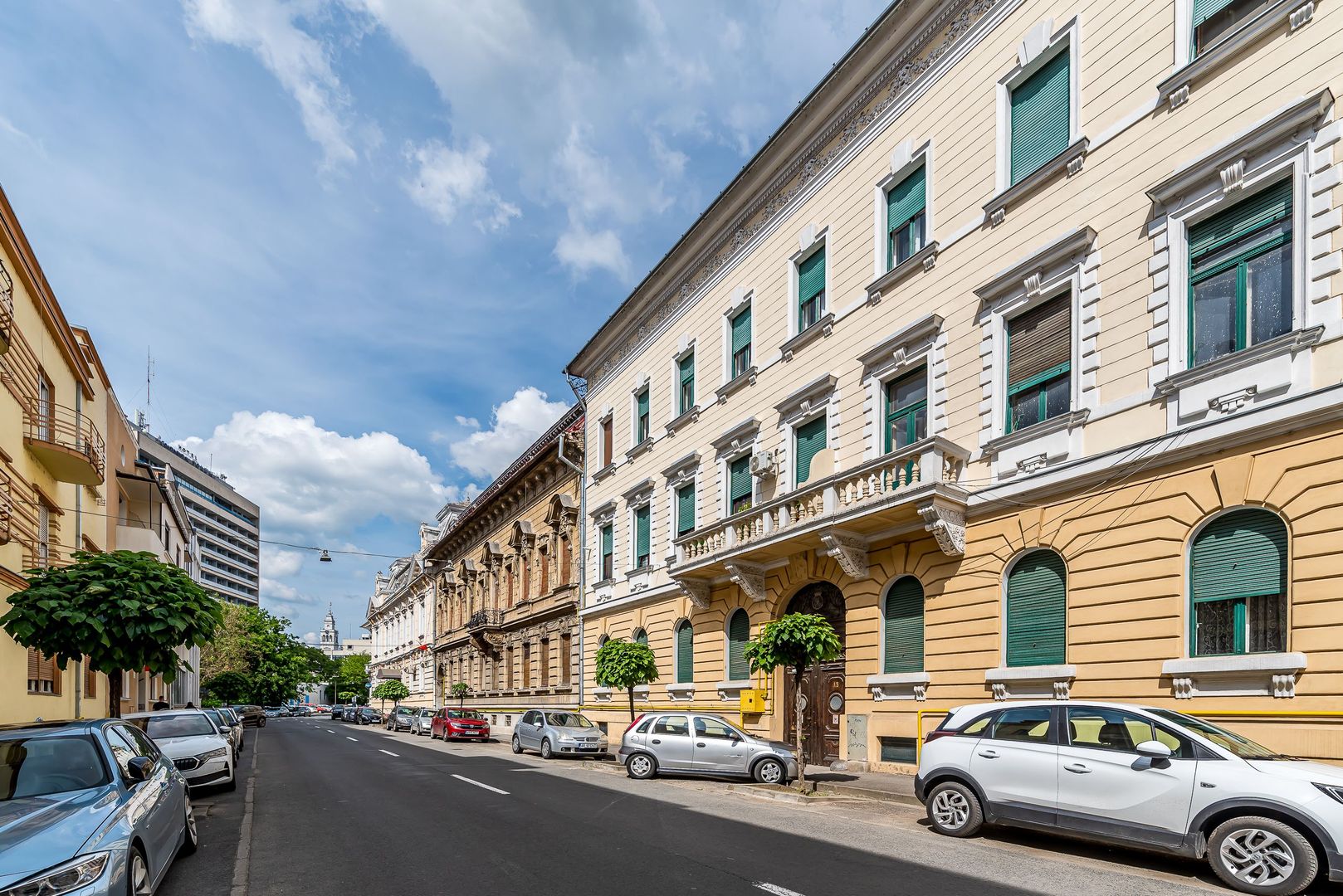 Apartament 98 mp pe bulevardul Decebal, fatada renovata Comision 0 - Poză 1