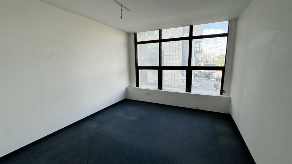 Spațiu comercial 493 mp utili | Locație centrală | Vizibilitate excelentă | - Poză 40