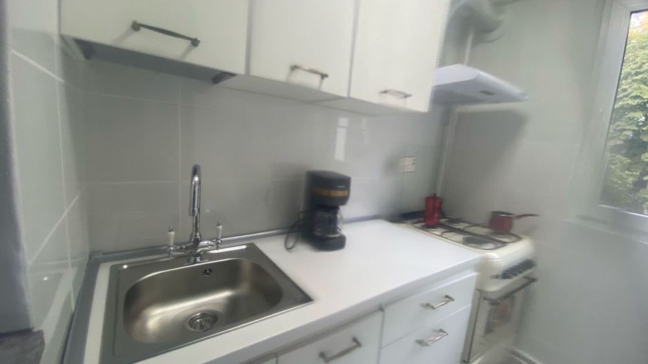 Garsoniera renovata, mobilata si utilata - Poză 4