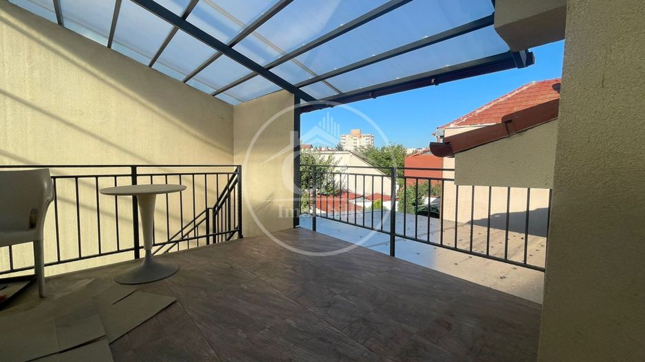 Casă de închiriat cu 2 camere în zona Centrală,Oradea - Poză 12