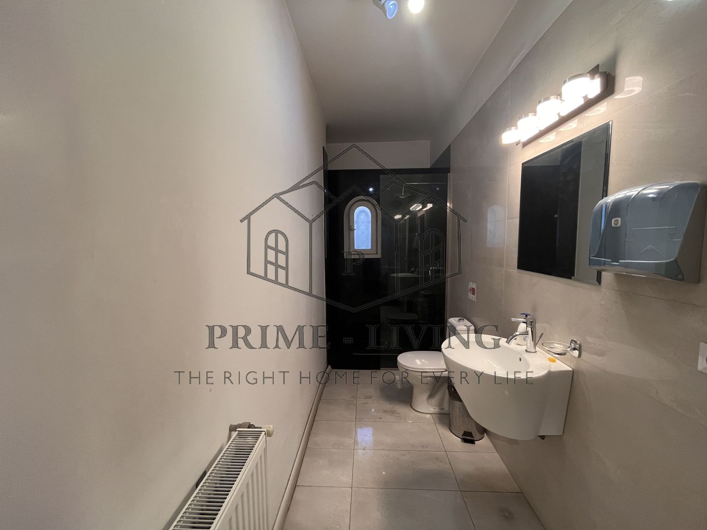 VILA INTERBELICĂ LA INCHIRIERE IN ZONA 1 MAI - Poză 9