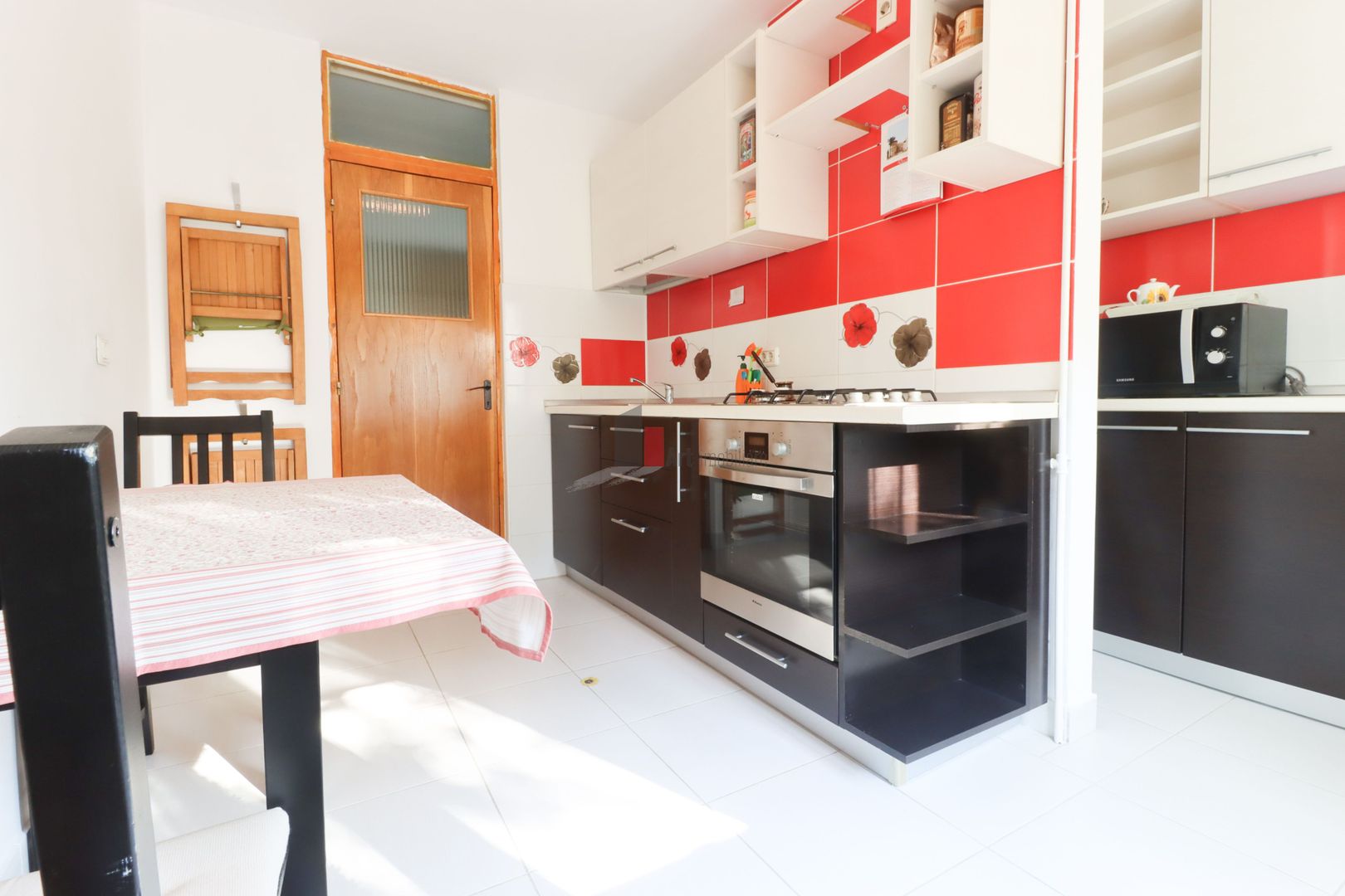 Apartamentul "SALTVEGURINN" in Drumul Sarii, intri in el si il inchiriezi pe loc - Poză 14