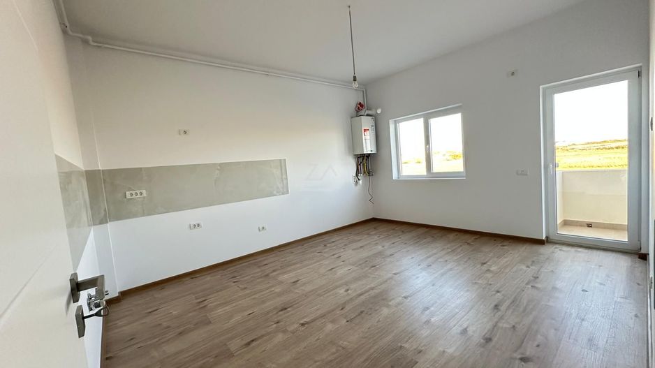 Etaj intermediar. Bloc finalizat. Loc de parcare. - Poză 3