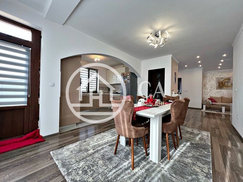 Casă de vânzare cu 4 camere în Santandrei, Oradea - Poză 2