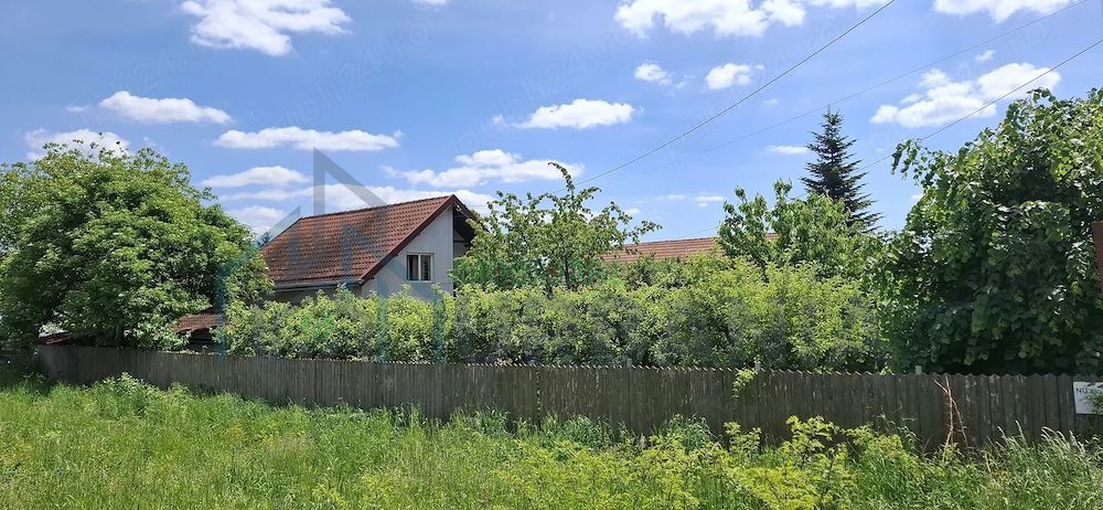 Casă de vânzare în Valea Lupului – poziție excelentă, grădină și potențial comercial - Poză 2