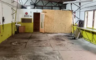 Proprietate cu 2 hale si casa la inchiriat,teren 1350mp - Poză 11