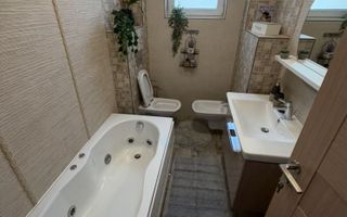 Apartament modern 2 camere decomandat de închiriat în Panoramic Residence Galata, Iași - Poză 4