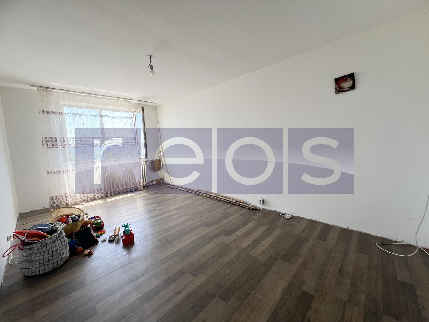 VANZARE  3 CAMERE | DECOMANDAT | VEDERE PANORAMICA | CRANGASI - Poză 1