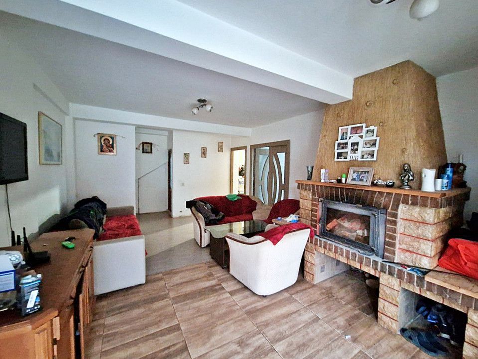 Vanzare vila deosebita, 7 camere, Labusesti-Uiasca - Poză 5