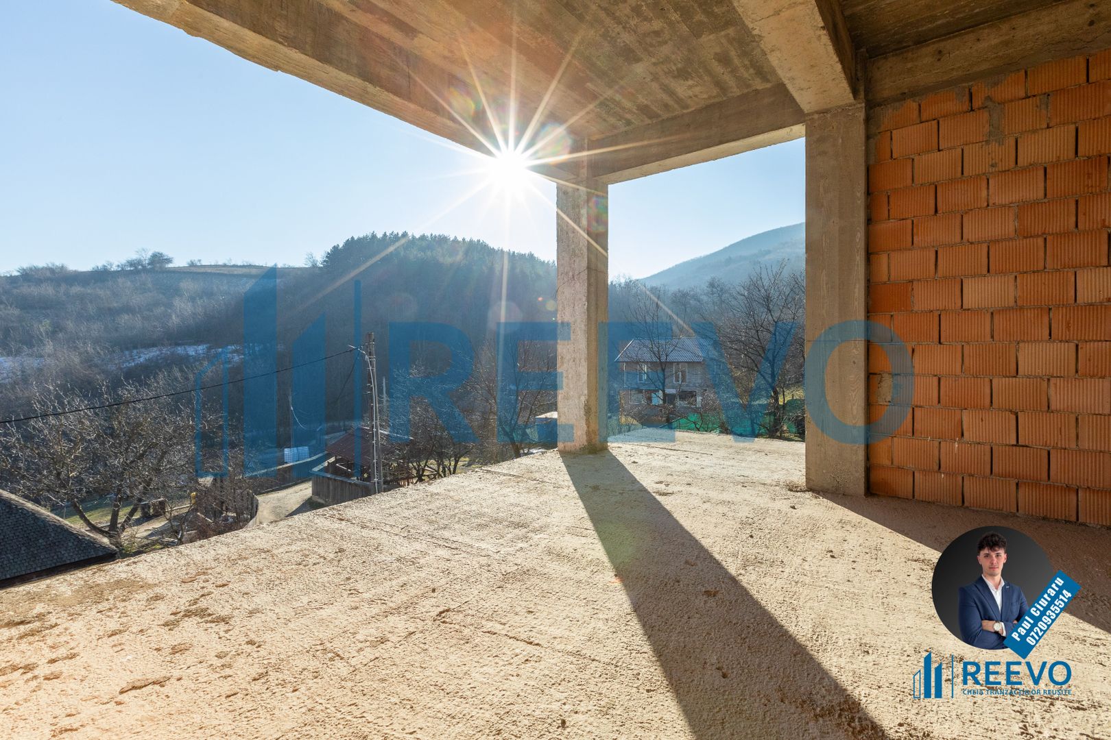 Pensiune/Vilă la roșu P+E+M în Sărata - Poză 19