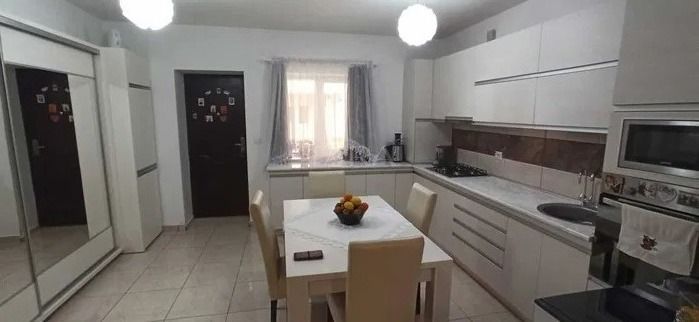 Apartament cu 2 camere de vânzare, in Baciu - Poză 2