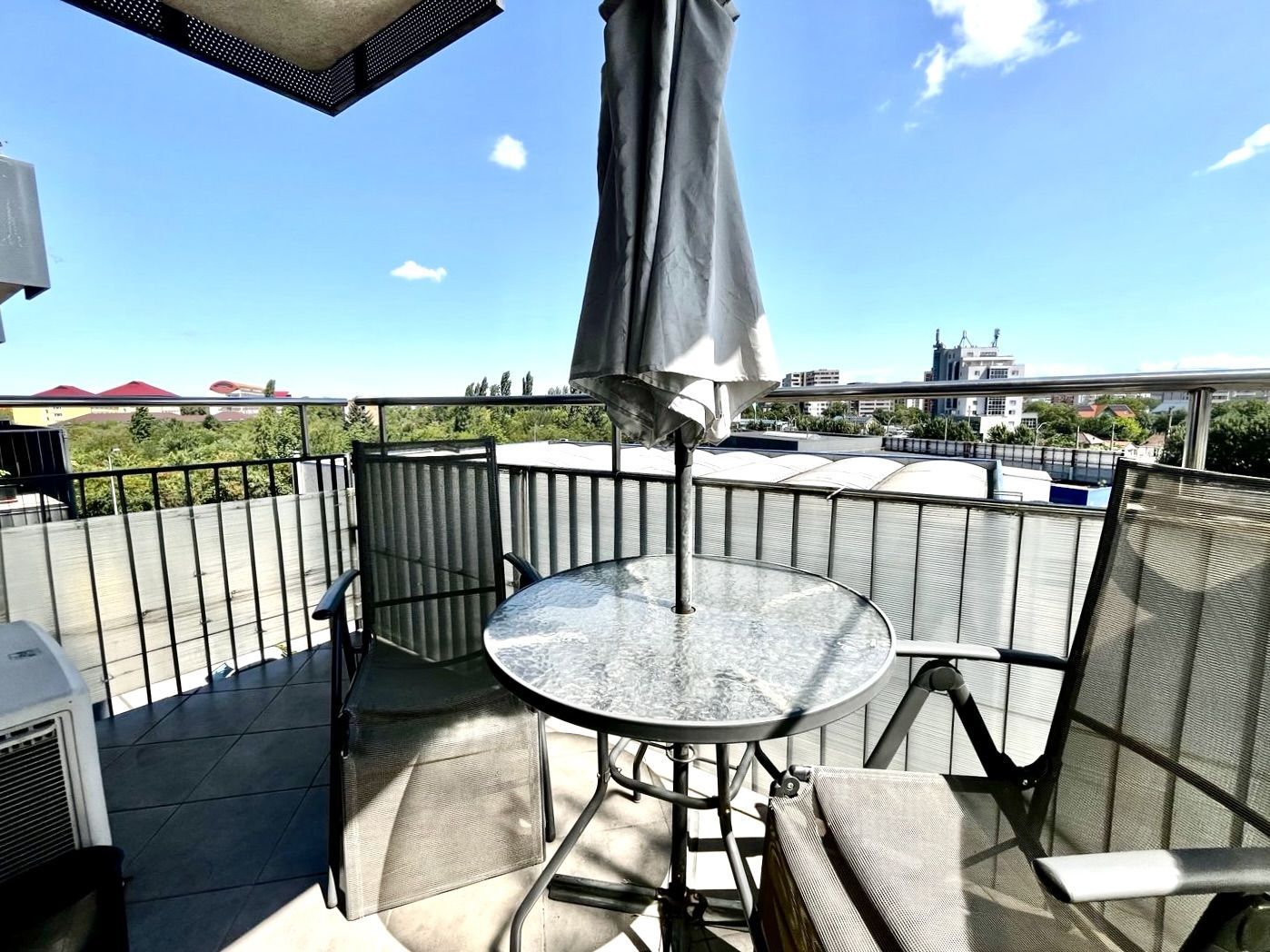 Apartament 3 camere, elegant, pe 2 niveluri,  cu garaj,  zona Aradului - Poză 15