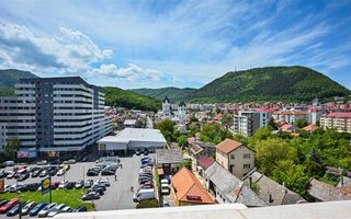 Rezidenta cu panorama montana remarcabila,linia Astra -  Racadau, Brasov - Poză 9