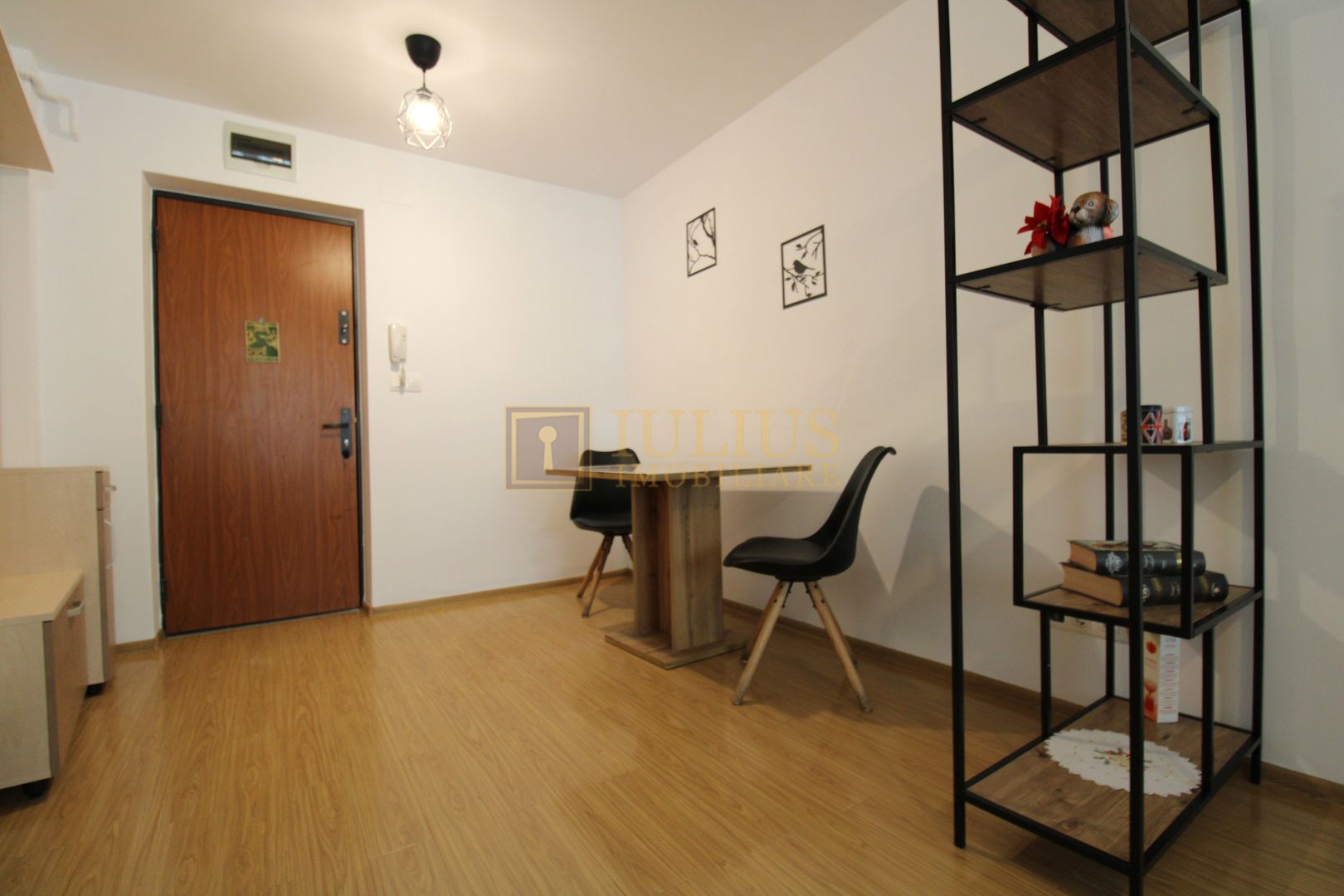 Piata Victoriei, 2 camere, centrala proprie, pet-friendly - Poză 2