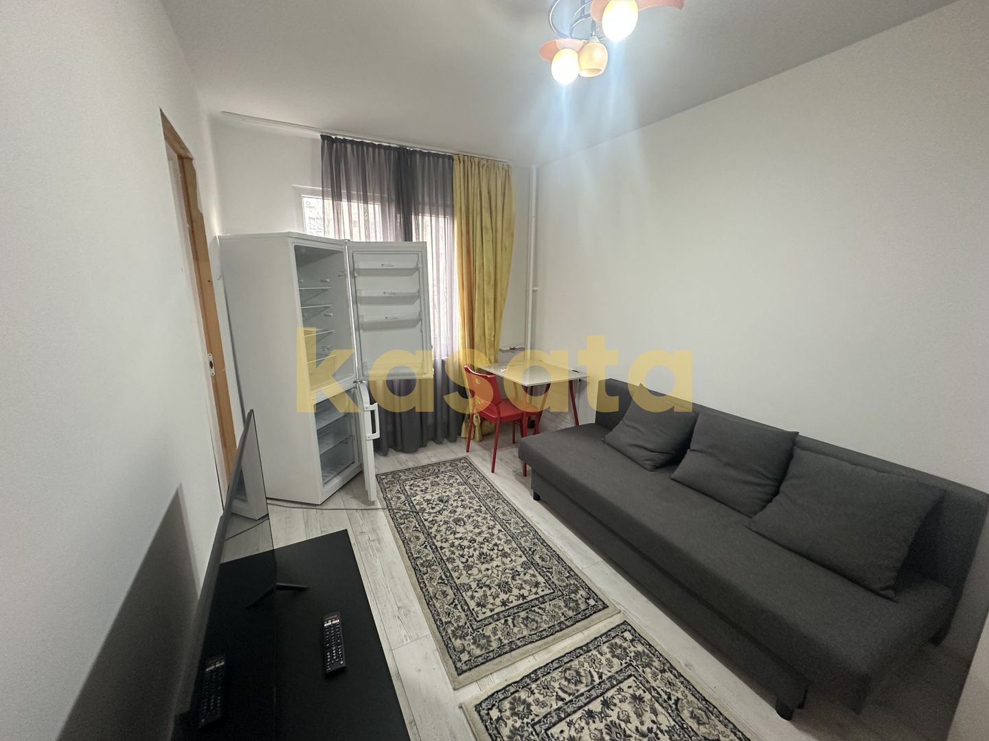 Garsonieră renovată 🏡 | Etaj intermediar 🏢 | Metrou 5 min 🚇 - Poză 1